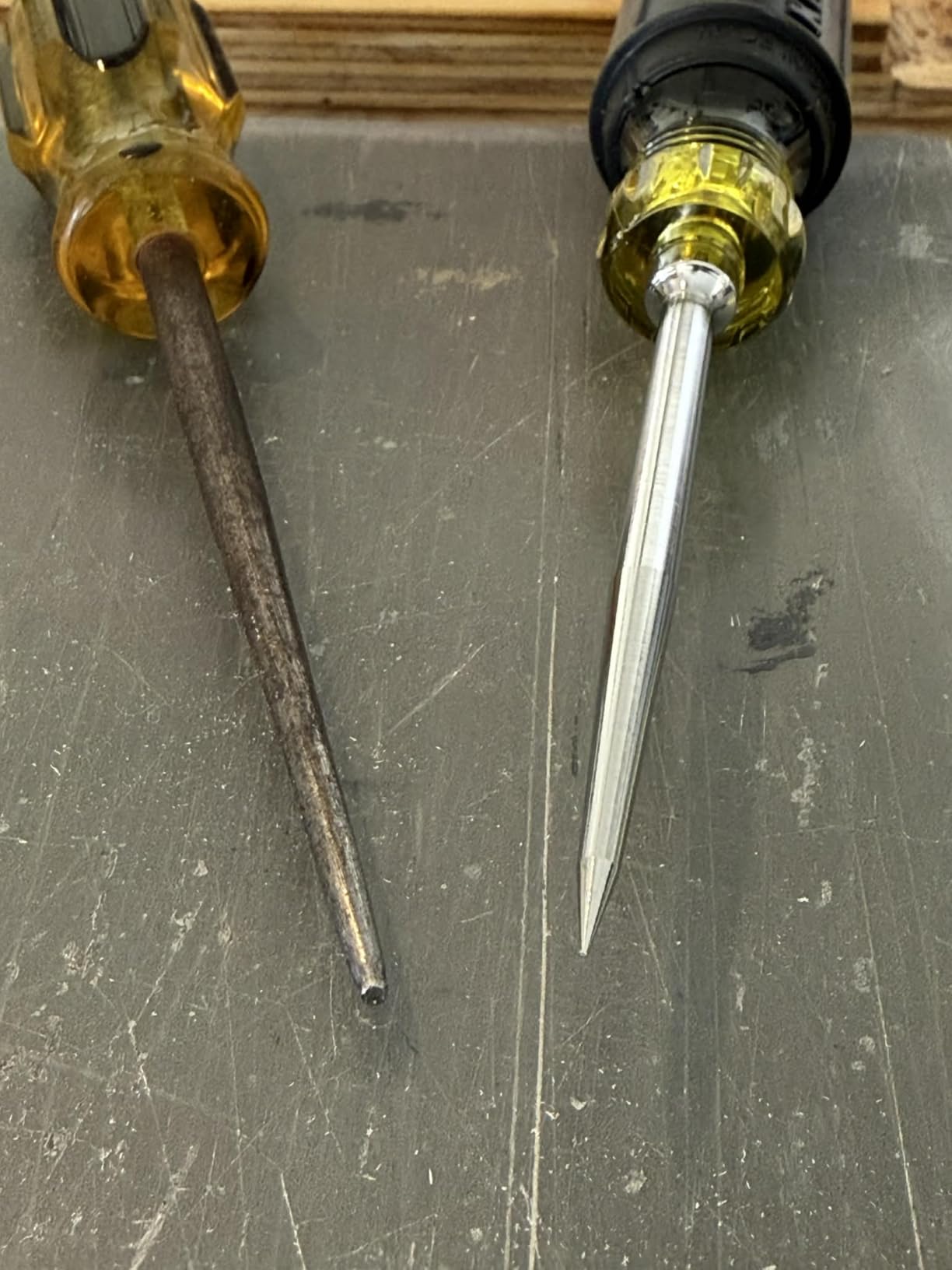 Klein Tools 650 Scratch Awl with 3-1/2-Inch Shank and Cushion Grip, Made in USA customer photo 1