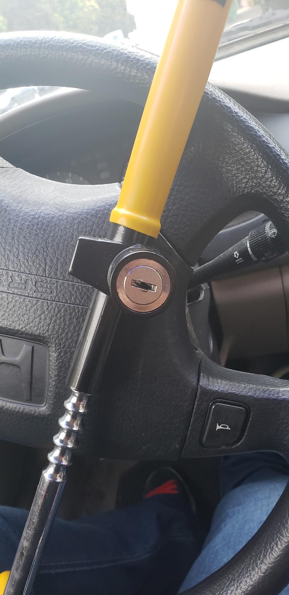 The Club 900 Steering Wheel Lock, Yellow customer photo 2