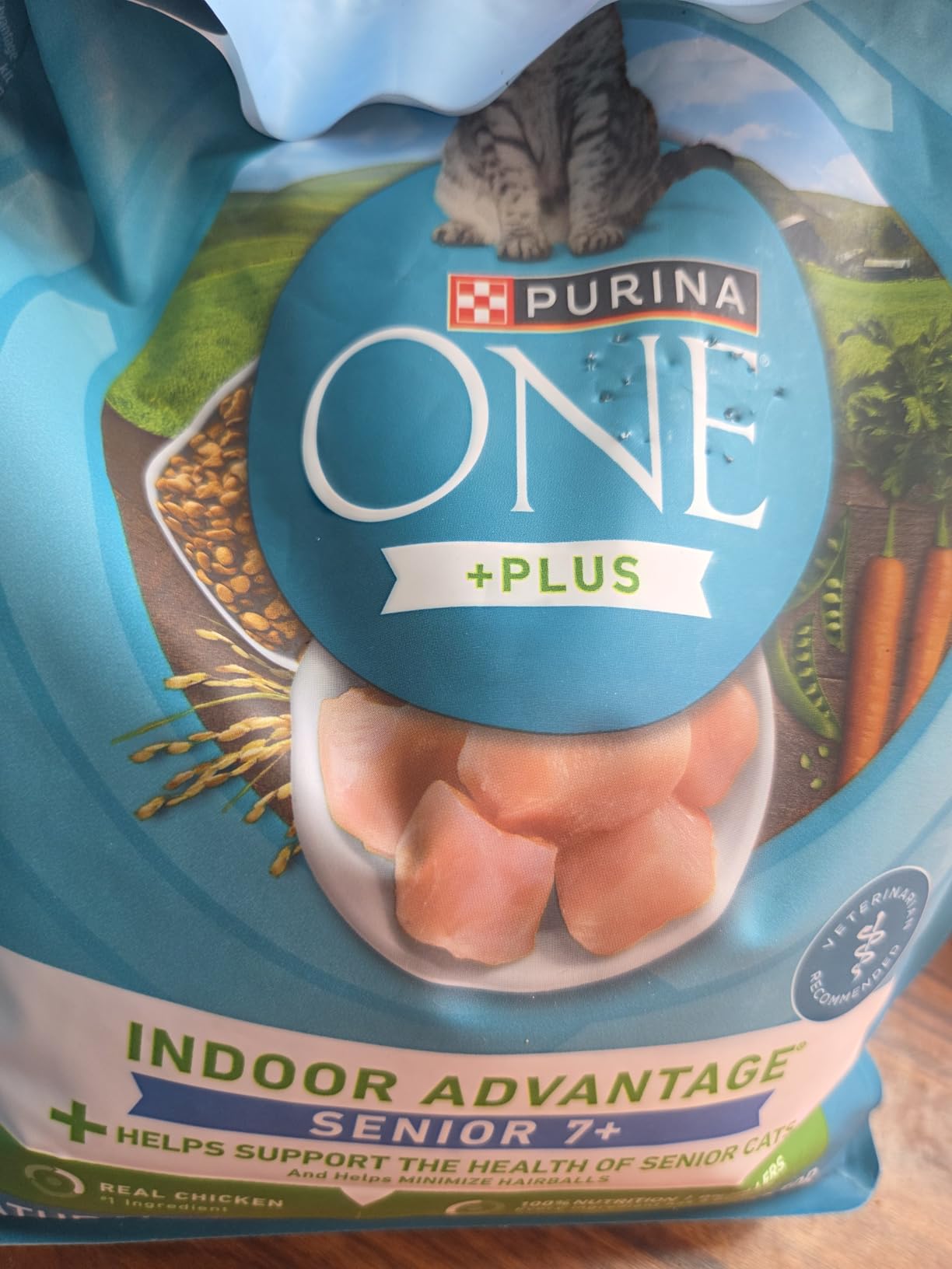 Purina ONE High Protein, Natural Senior Dry Cat Food, Indoor Advantage Senior+ - 3.5 lb. Bag customer photo 1