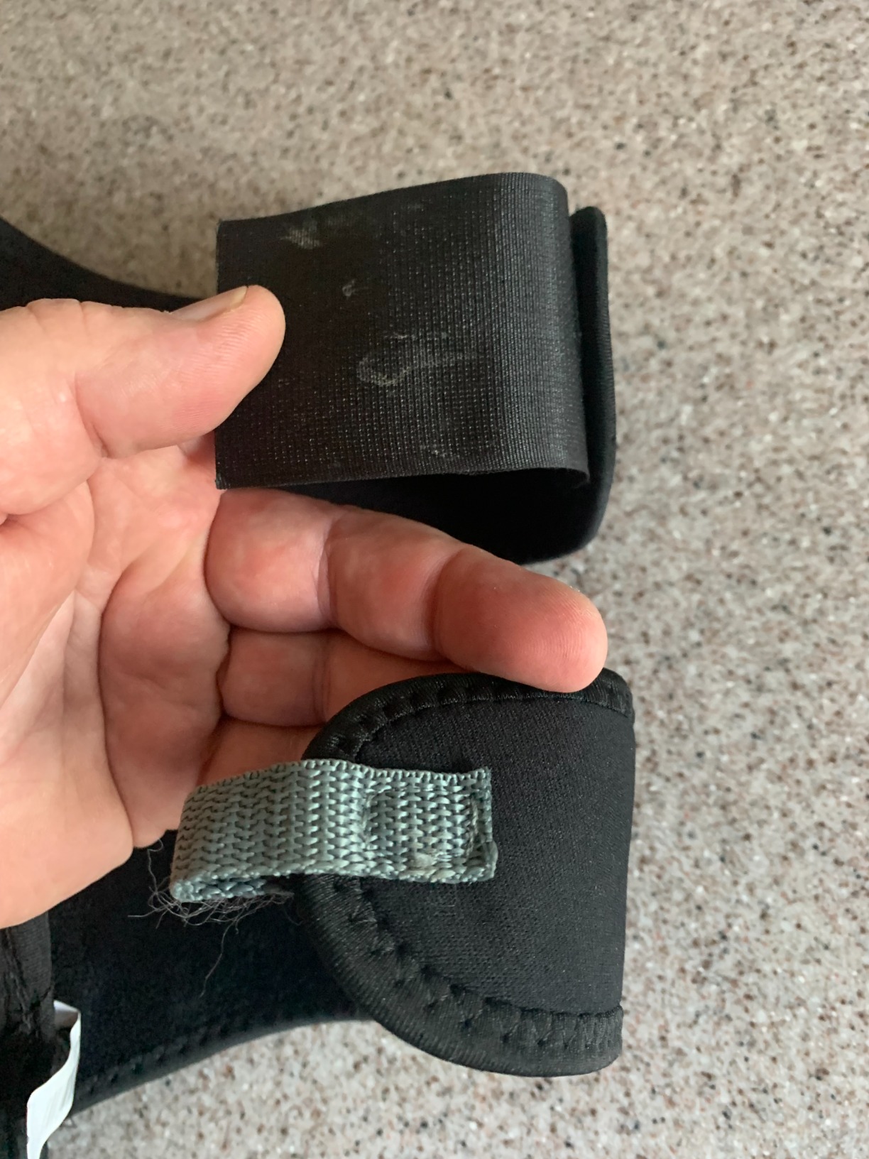 McGuire-Nicholas Gel Lite Pro Flooring Knee Pads for Men and Women, Soft Gel Adjustable Knee Pads for Gardening, Flooring, and Work, Navy/Black | 22382 customer photo 2