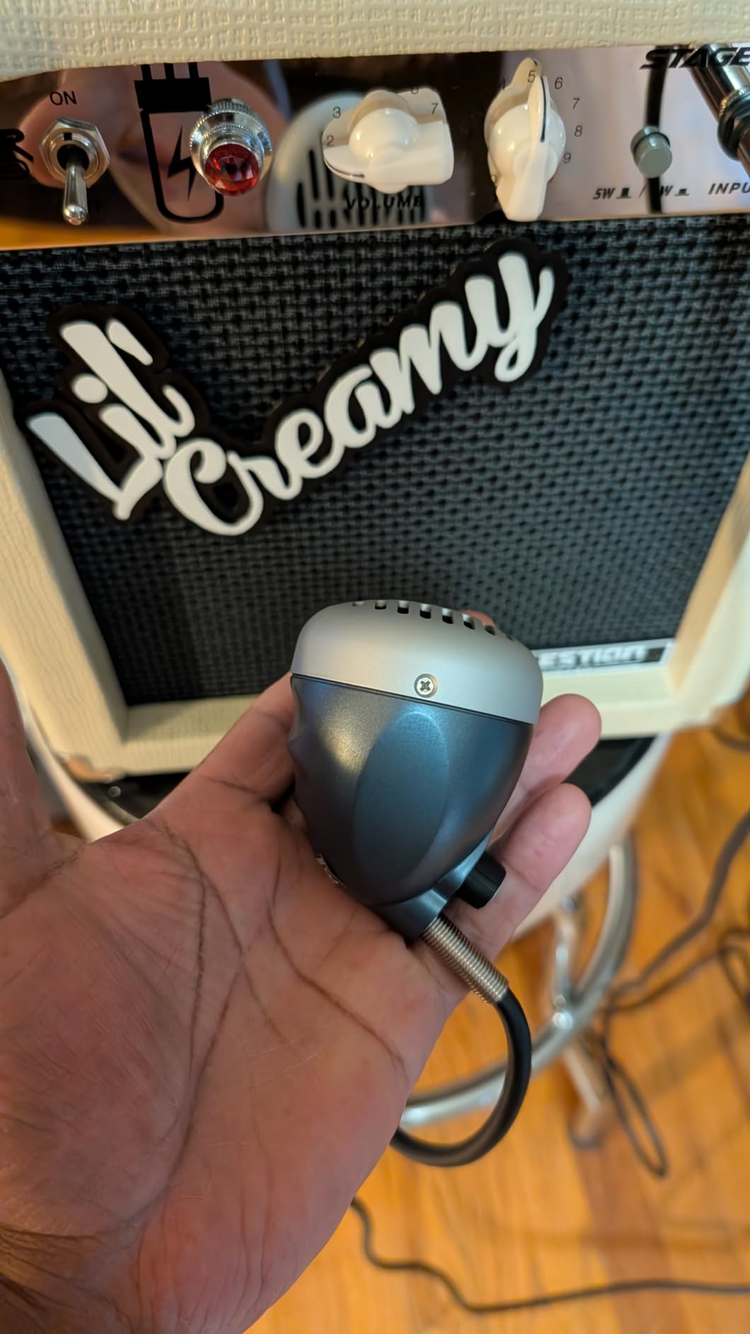Superlux D112C Omnidirectional Dynamic Microphone - Hi-Z Vocal Mic for Blues/Harmonica, Volume Control, 6.3mm Connector & 6m Cable, Plug into Guitar Amps, Live Performance, Vintage Bullet Mic Design customer photo 2