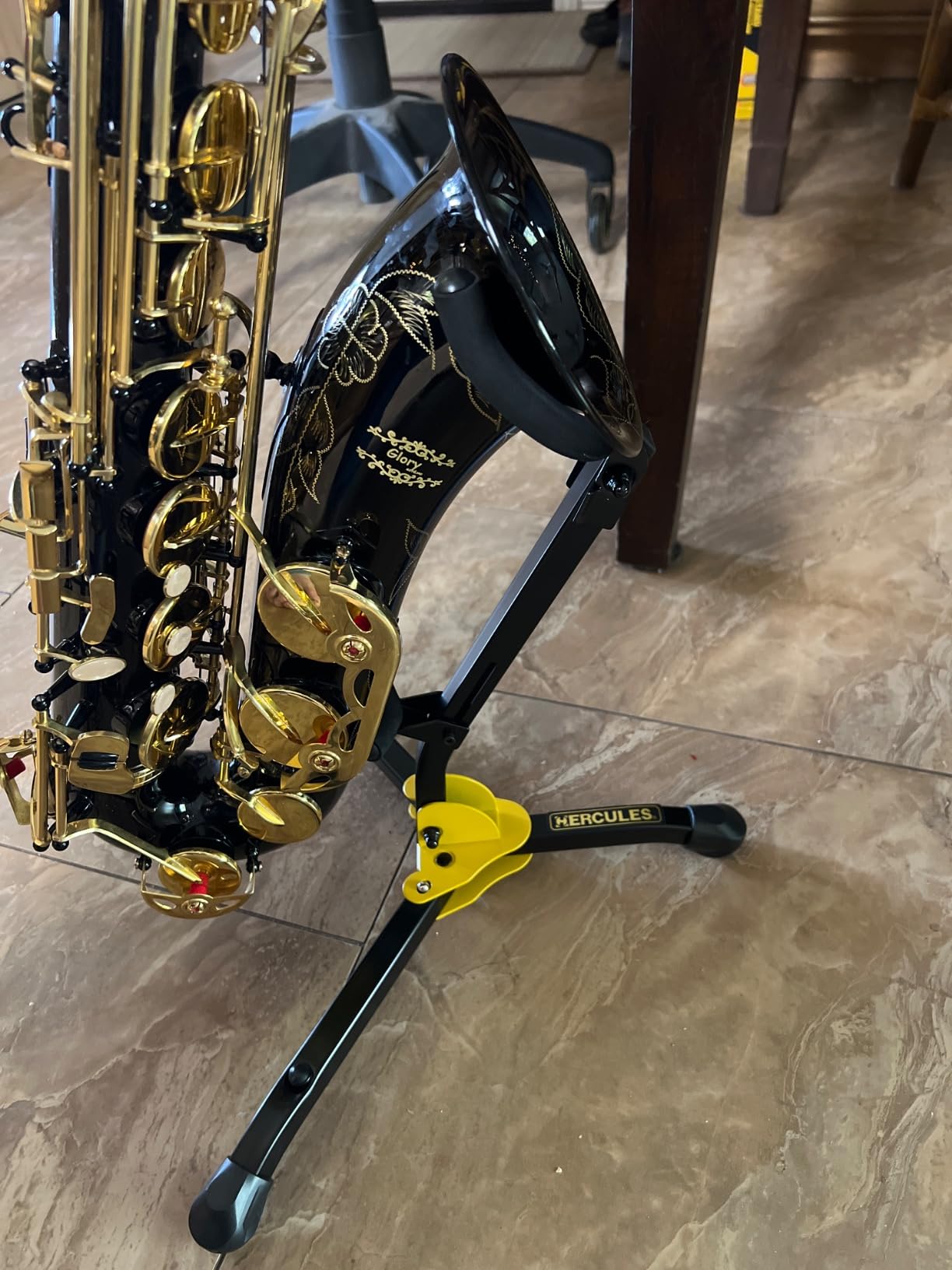 Hercules DS530BB Alto/Tenor Saxophone Stand with Bag customer photo 1