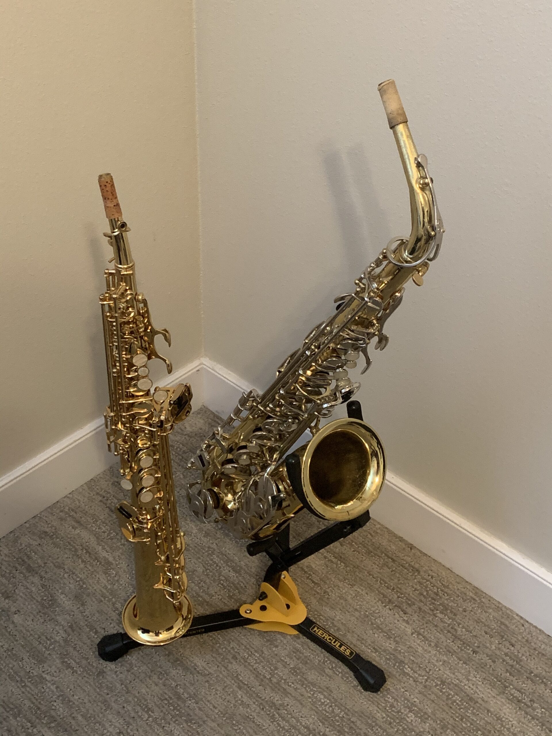 Hercules DS533BB Alto/Tenor and Soprano Saxophone Stand with Bag customer photo 2