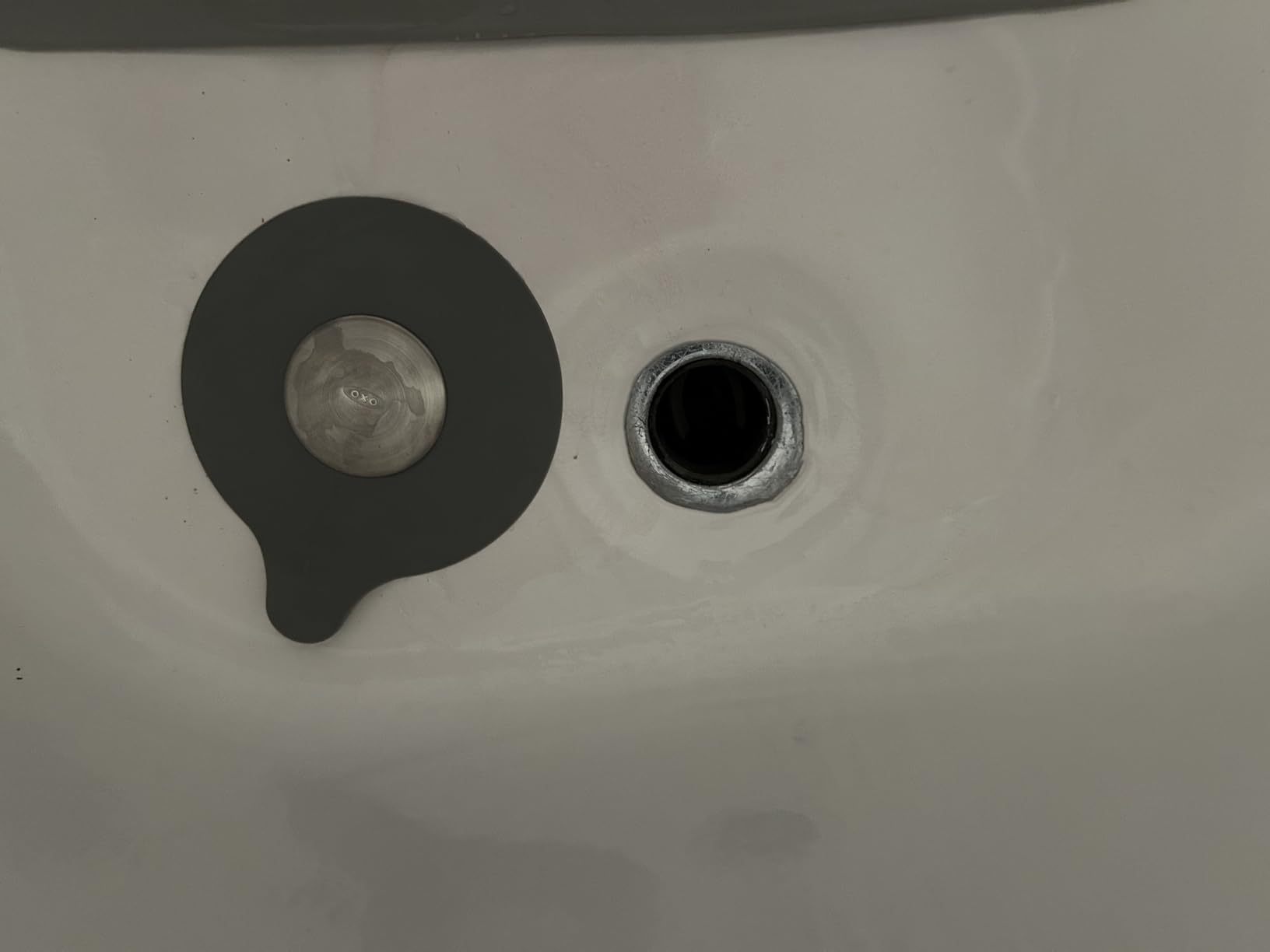 OXO Good Grips Silicone/Stainless Steel Tub Stopper, Grey customer photo 1