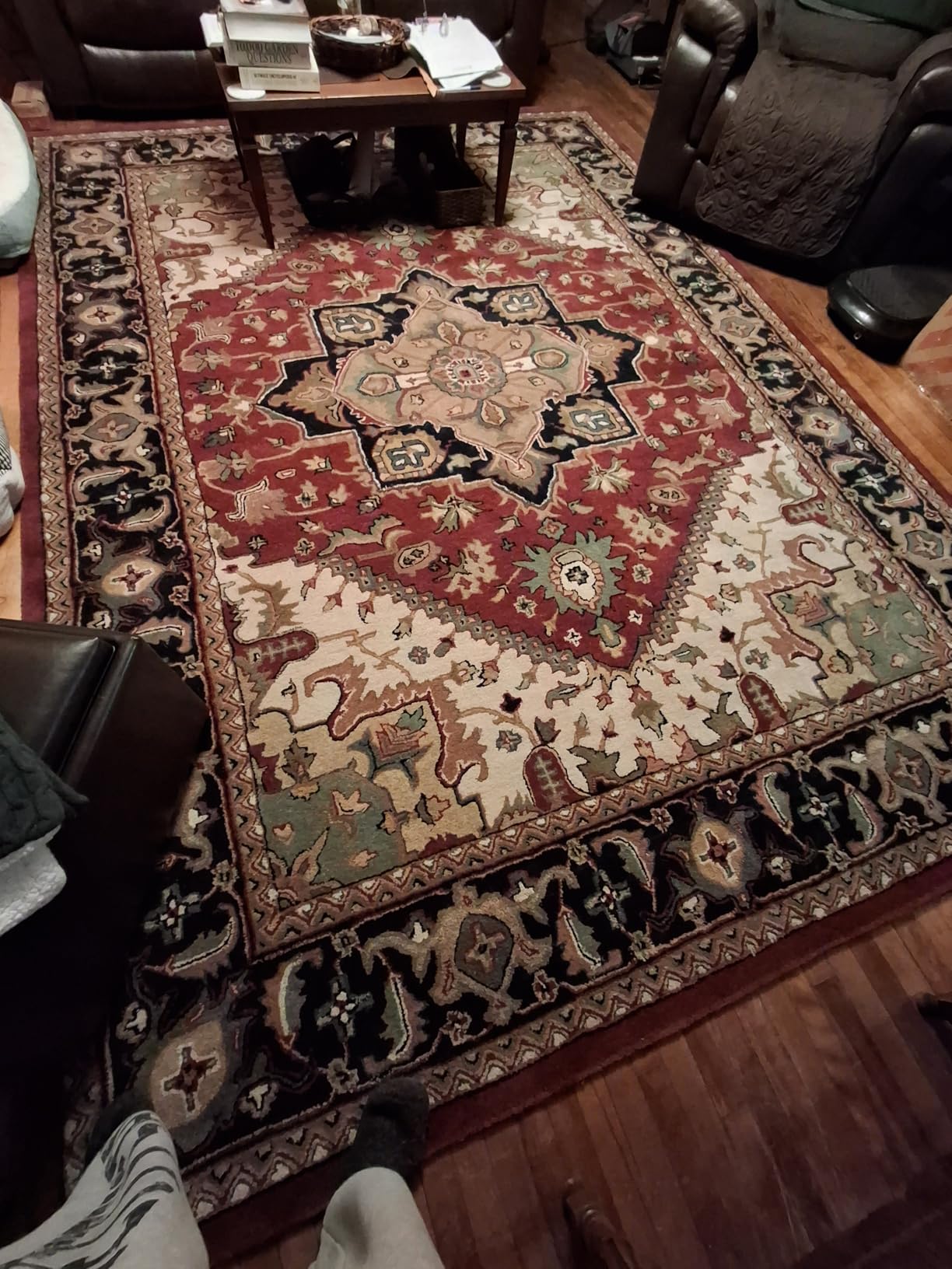 SAFAVIEH Heritage Collection Runner Rug - 2'3
