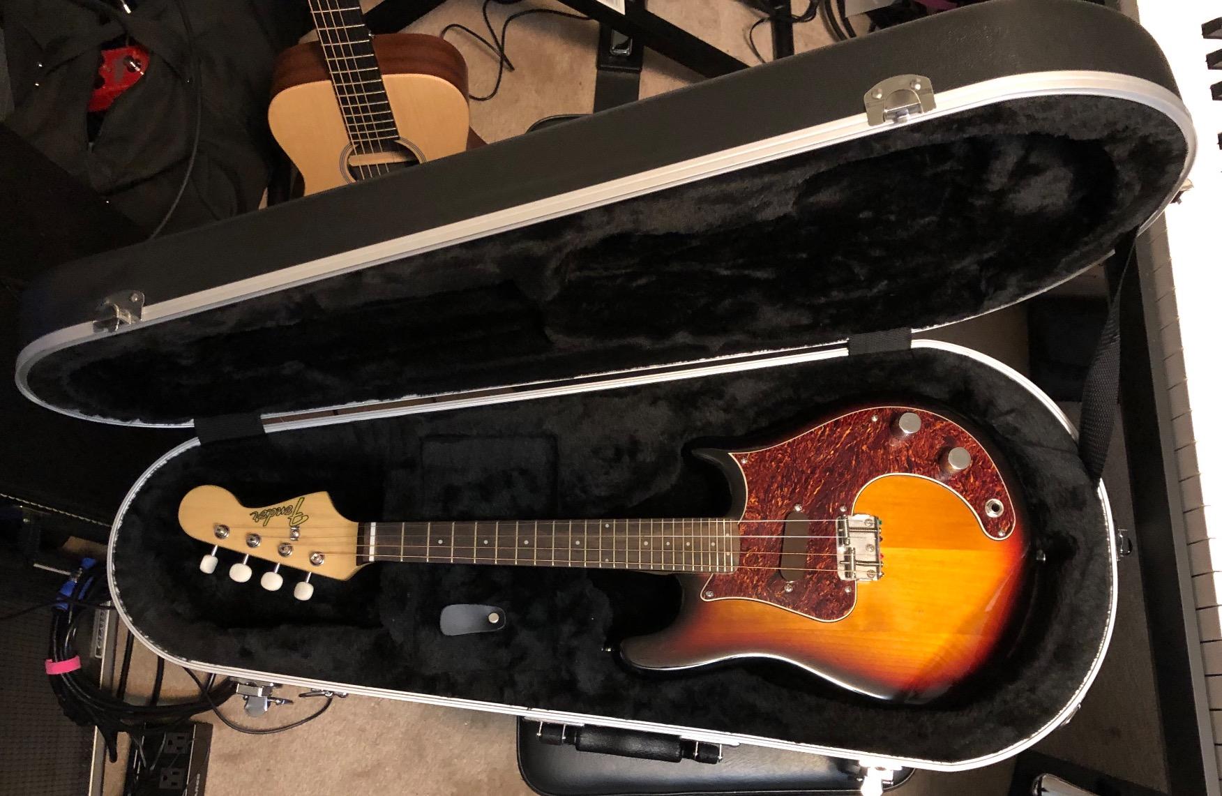 Gator Cases Deluxe ABS Molded Case for Mandolin's; Fits Both 'A' and 'F' Style Mandolin's (GC-MANDOLIN) customer photo 1