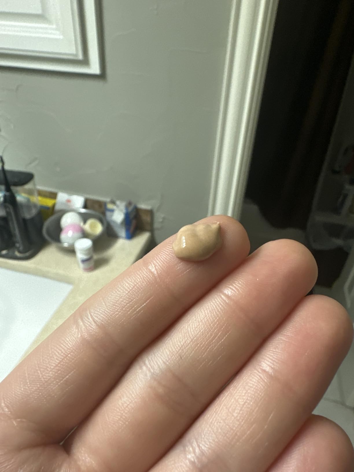 EltaMD UV Daily Face Sunscreen with Transparent Zinc Oxide and Hyaluronic Acid, Moisturizes and Protects, Great for Dry, Combination, and Normal Skin customer photo 2