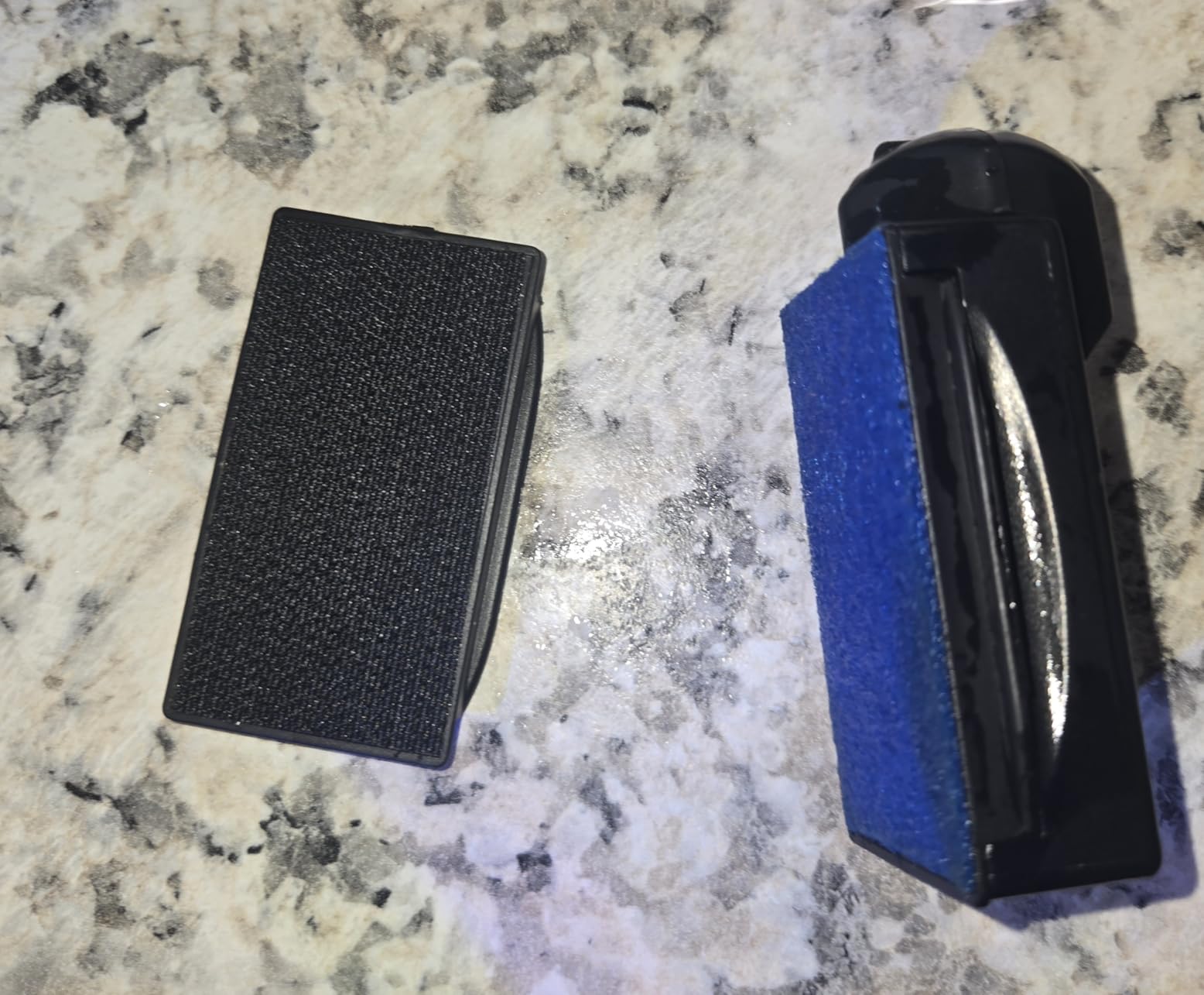 Aqueon Aquarium Algae Scraper, Fish Tank Cleaning Magnets for Glass/Acrylic, Small, Black customer photo 1