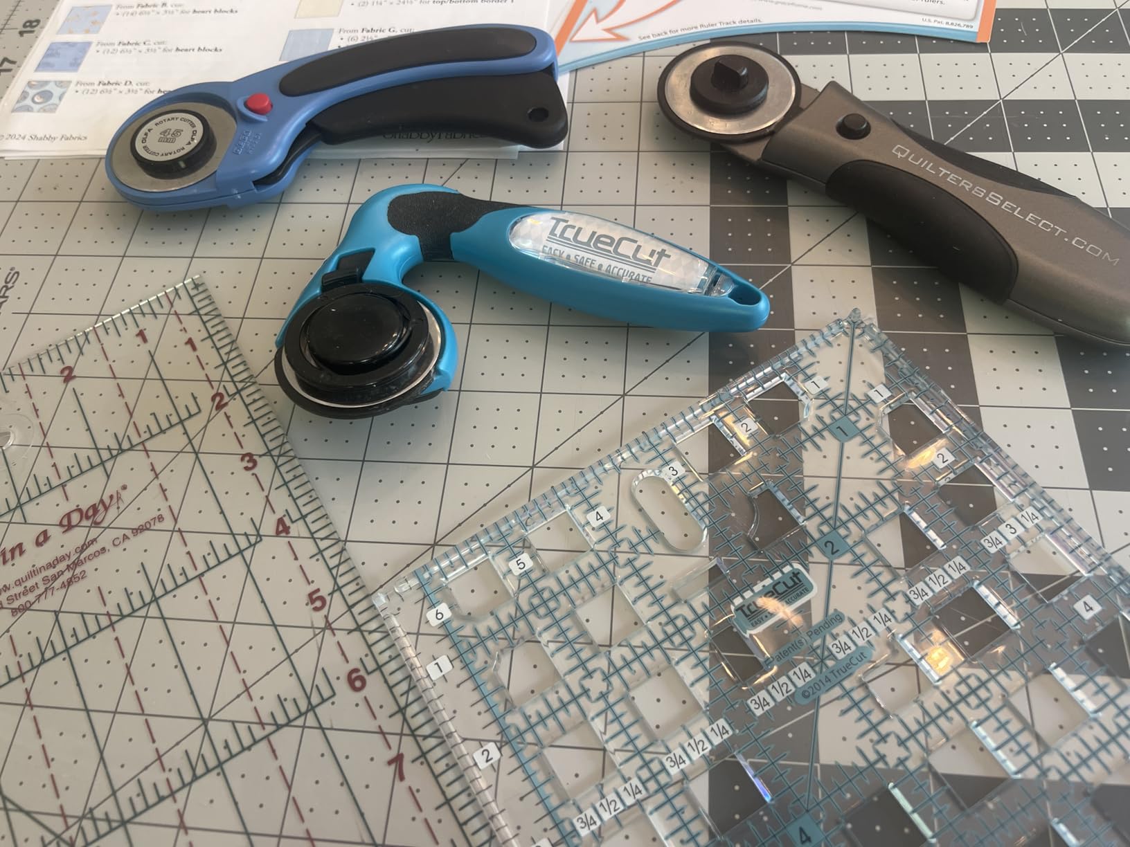 TrueCut My Comfort Rotary Cutter - 45mm Ergonomic Wheel Cutter for Fabric, Quilting, Sewing, Crafting - Left or Right-Handed - Track-and-Guide Ruler customer photo 2