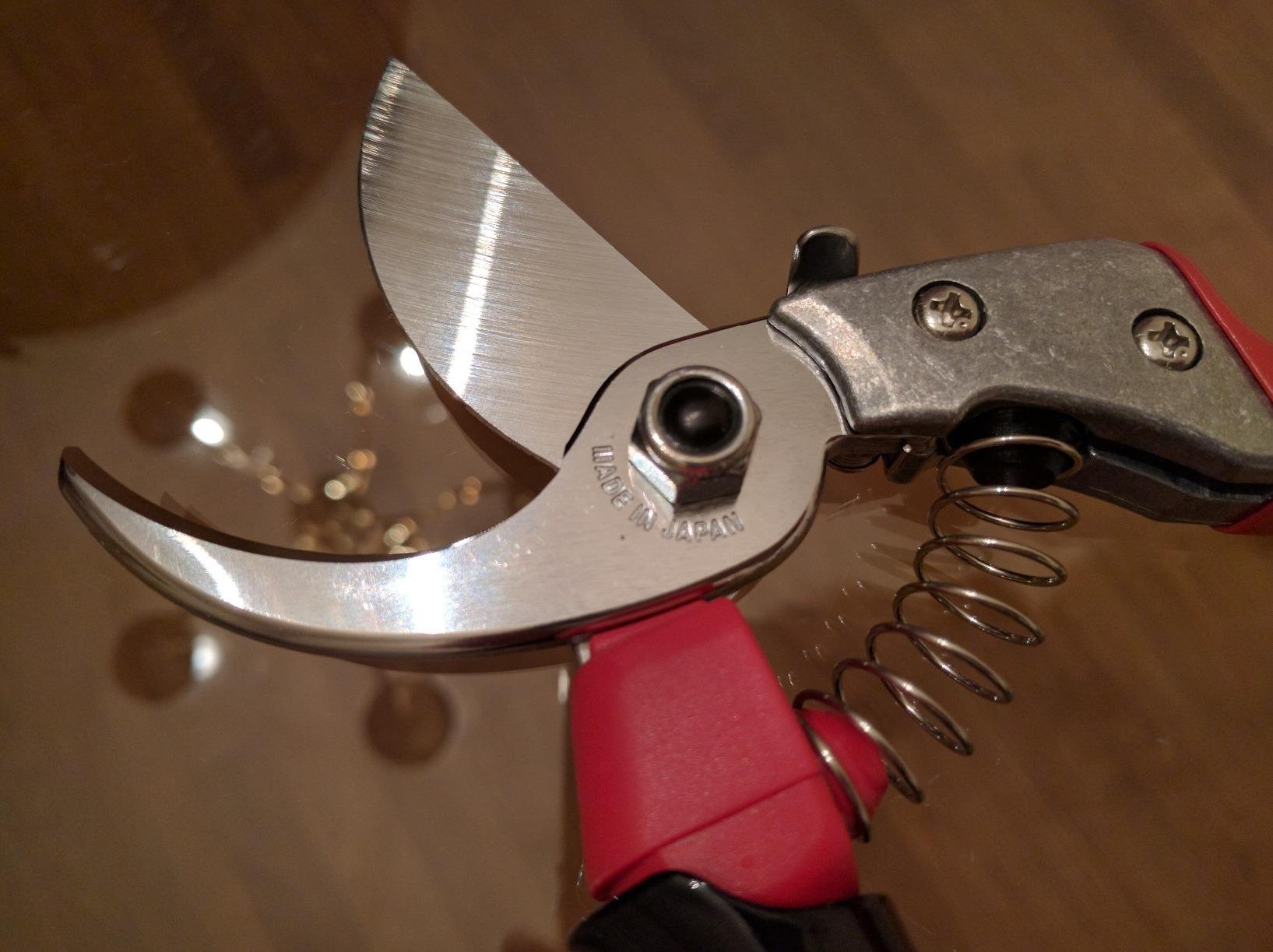 ARS HP-VS8R Rotating Handle Hand Pruner, 8-Inch - Ergonomic Design for Reduced Hand Fatigue customer photo 1