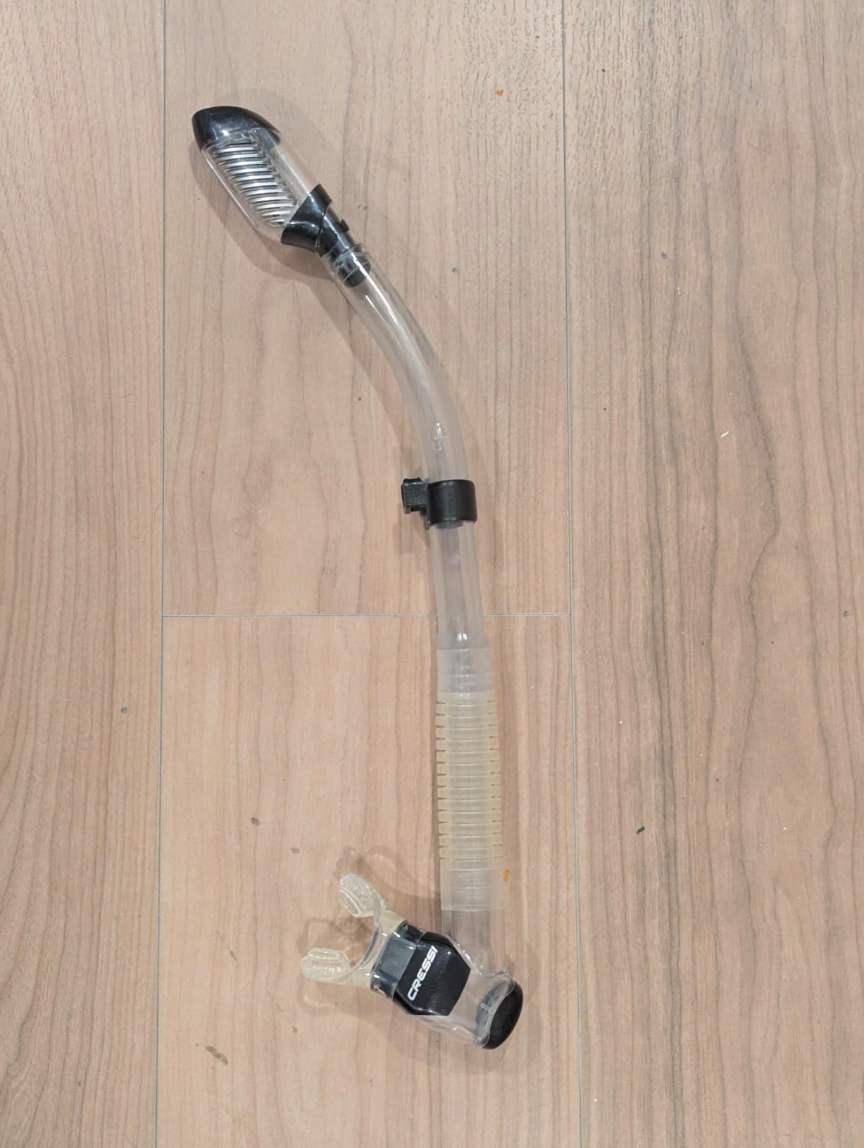 Cressi Adult Diving Dry Snorkel with Splash Guard and Top Valve - Supernova Dry: Designed in Italy customer photo 1