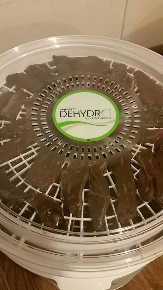 Presto 06300 Dehydro Electric Food Dehydrator, Standard customer photo 2