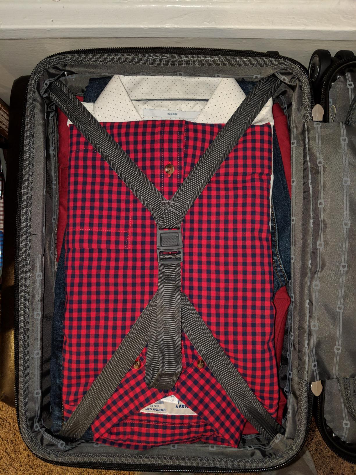 DELSEY PARIS Helium Aero Hardside Expandable Luggage with Spinner Wheels, Titanium, Carry-On Plus 21 Inch customer photo 2