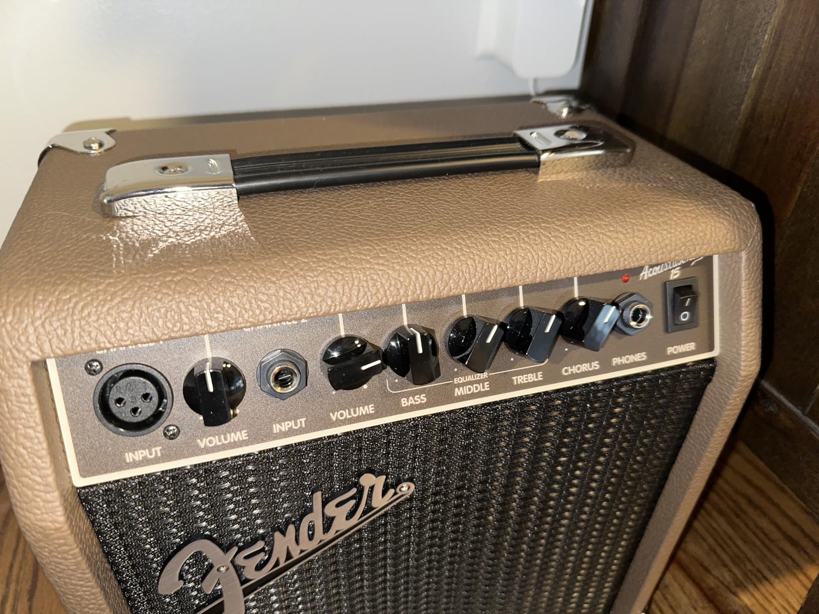 Fender Acoustasonic Guitar Amp for Acoustic Guitar, 15 Watts, with 2-Year Warranty 6 Inch Speaker, Dual Front-Panel inputs customer photo 4