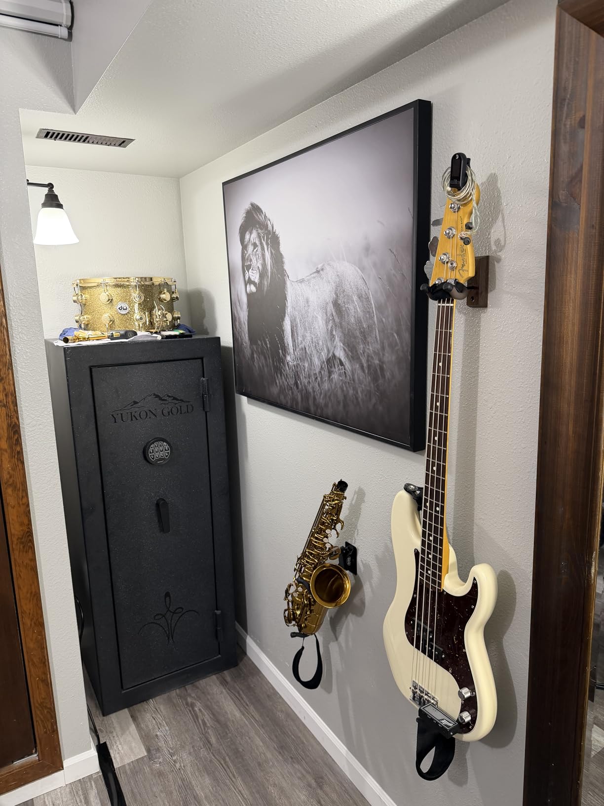 String Swing Alto Saxophone Stand (BHH17-FW) customer photo 1