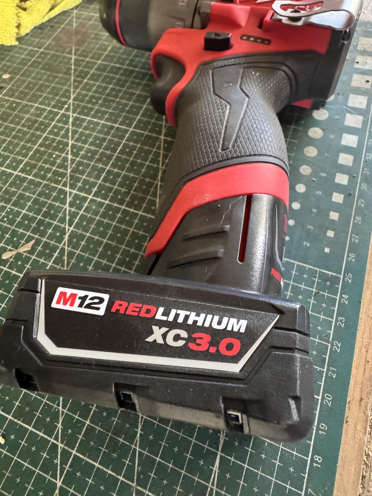 48-11-2412 Twin Pack of 3.0 Amp Hour Extended Capacity 12V Lithium Ion Batteries customer photo 2