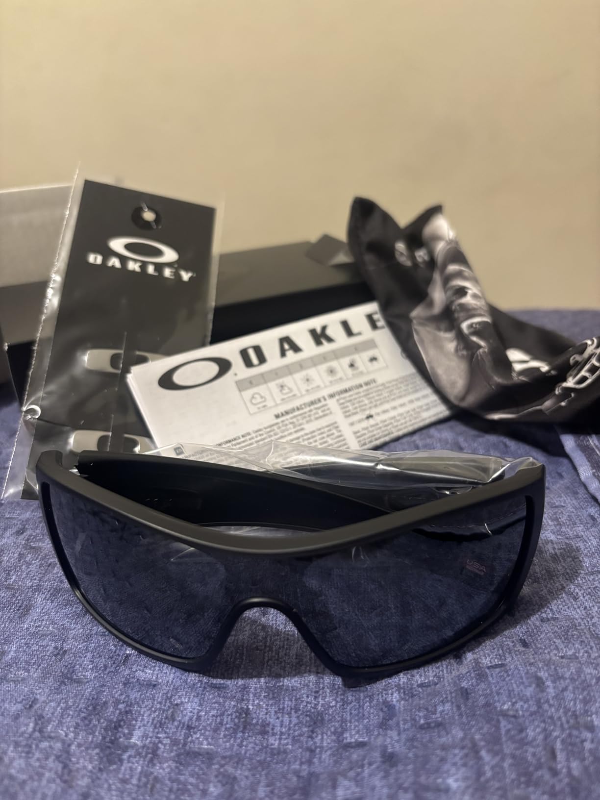 Oakley mens Oo9101 Batwolf Rectangular Sunglasses customer photo 2
