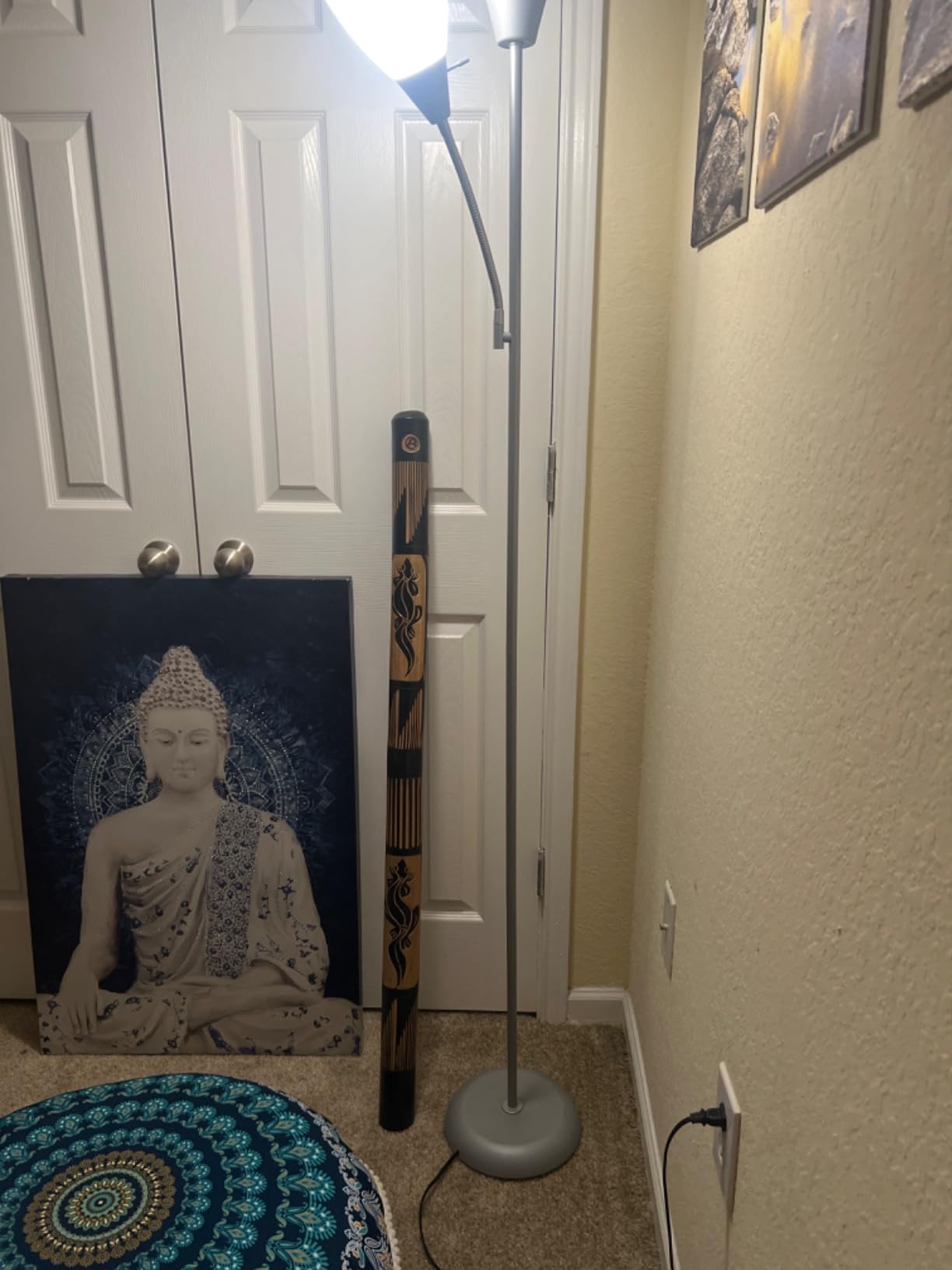 Authentic Didgeridoo with traditional Aboriginal painting - Perfect for Beginners - Long and Deep Tones - FREE DIDGERIDOO KEYCHAIN AND DISCOUNT COUPON FOR DIDGERIDOO LESSONS INCLUDED customer photo 2