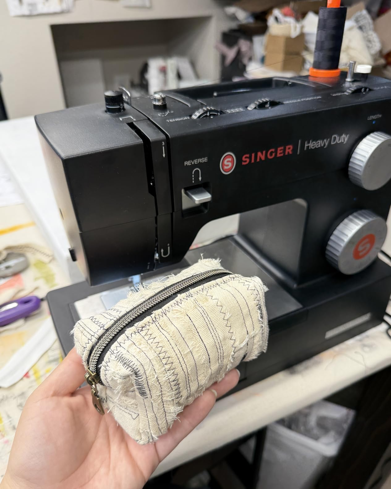 SINGER Heavy Duty 4432 (Grey) High Speed Sewing Machine +Accessory Kit | 32 Built-In Stitches Deliver 110 Stitch Applications | 50% More Power for Thick Fabrics, 1100 Stitches/Min, 1-Step Buttonhole customer photo 1