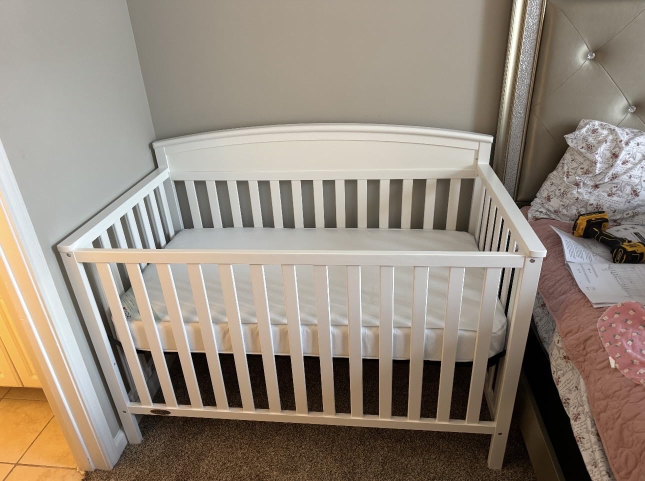 Graco Benton 5-in-1 Convertible Crib - GREENGUARD Gold Certified, Converts from Baby Crib to Toddler Bed, Daybed and Full-Size Bed, Fits Standard Full-Size Crib Mattress (White) customer photo 2