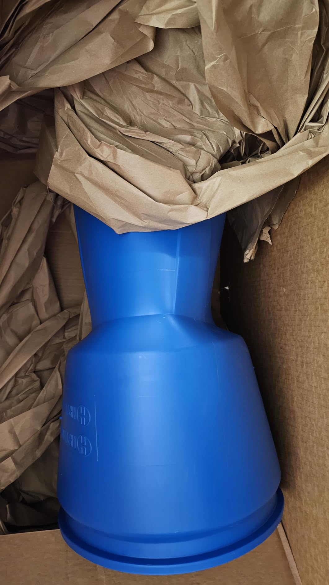 Eagle 30 Gallon Plastic Drum with Lid, Plastic Lever-Lock, 28.5