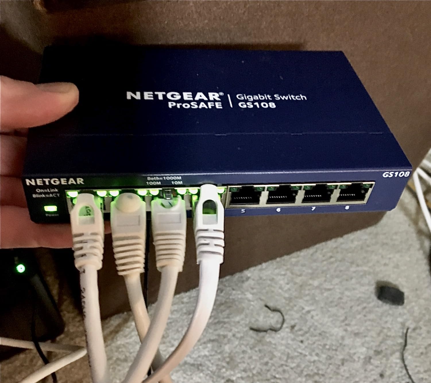 NETGEAR 8-Port Gigabit Ethernet Unmanaged Switch - GS108, Desktop or Wall Mount, Limited Lifetime Protection customer photo 2
