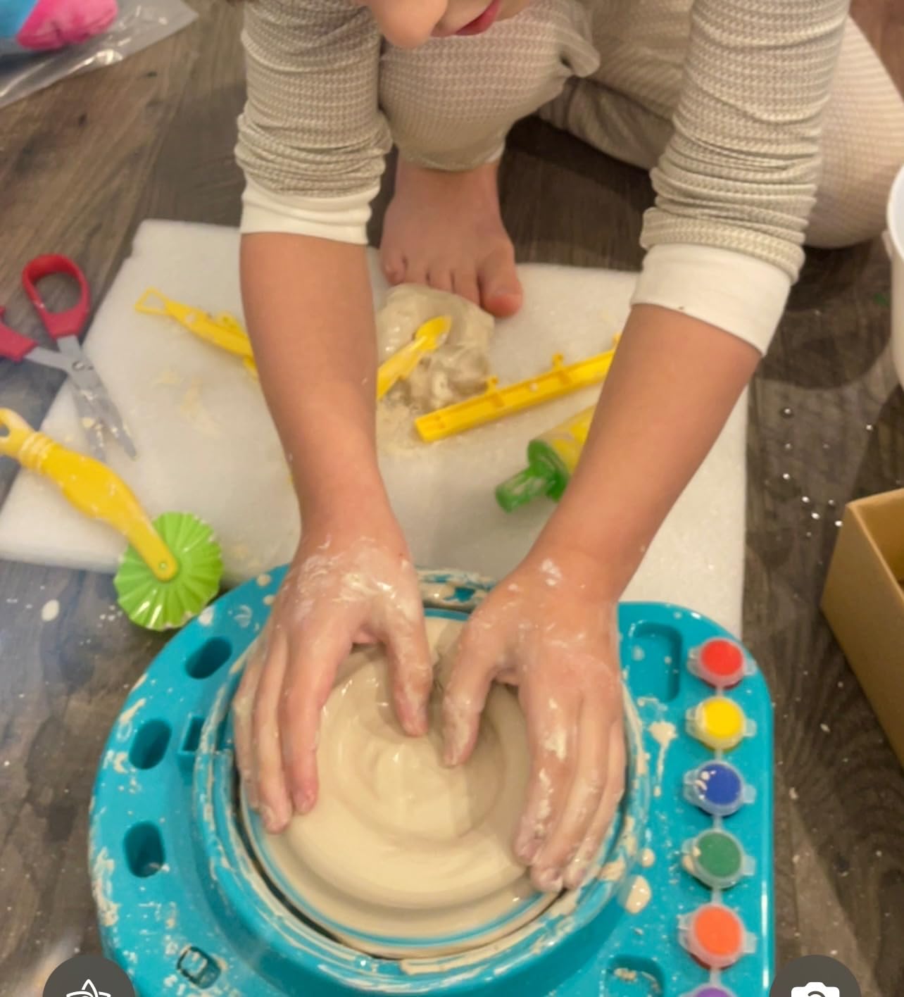 Faber-Castell Pottery Studio: Create Your Own Pottery Designs with Kid-Friendly Pottery Wheel, Air-Dry Clay, Paints, Sculpting Tools & Step-by-Step Instructions for Kids (Ages 8+) customer photo 2
