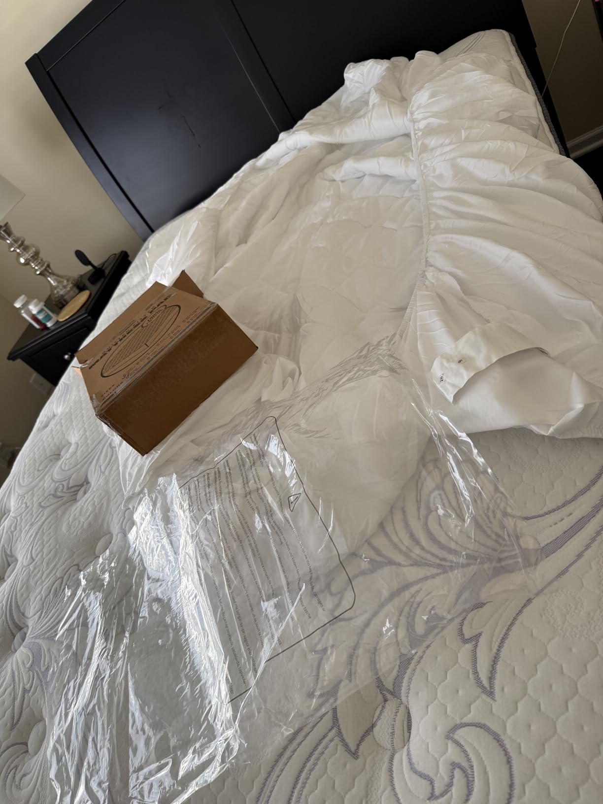Utopia Bedding Quilted Fitted Mattress Pad, Queen Size, Elastic Fitted Mattress Topper Protector and Cover with Deep Pocket Stretches up to 16 Inches, Machine Washable customer photo 2