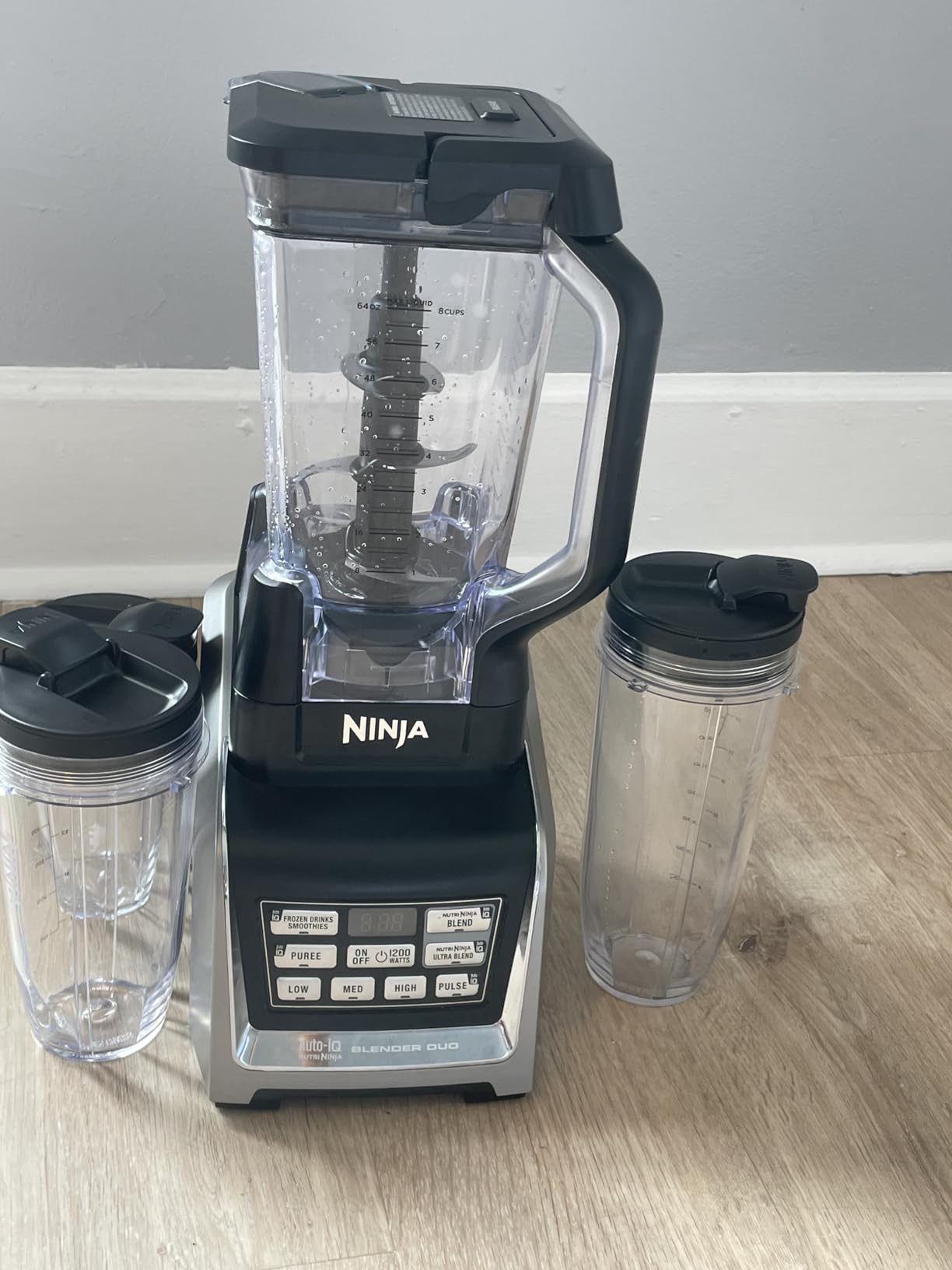 BL642 Nutri Ninja Personal & Countertop Blender with 1200W Auto-iQ Base, 72 oz. Pitcher, and 18, 24, & 32 oz. To-Go Cups with Spout Lids, For Smoothies, Shakes & More, Dishwasher Safe, Black customer photo 1