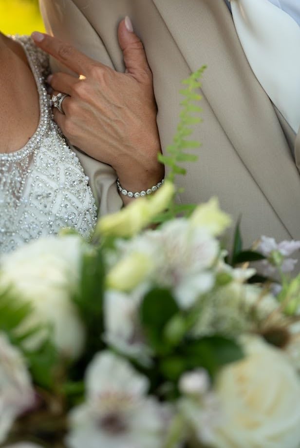 Swarovski Una Angelic Bracelet with White Crystals on a Rhodium Plated Setting customer photo 2