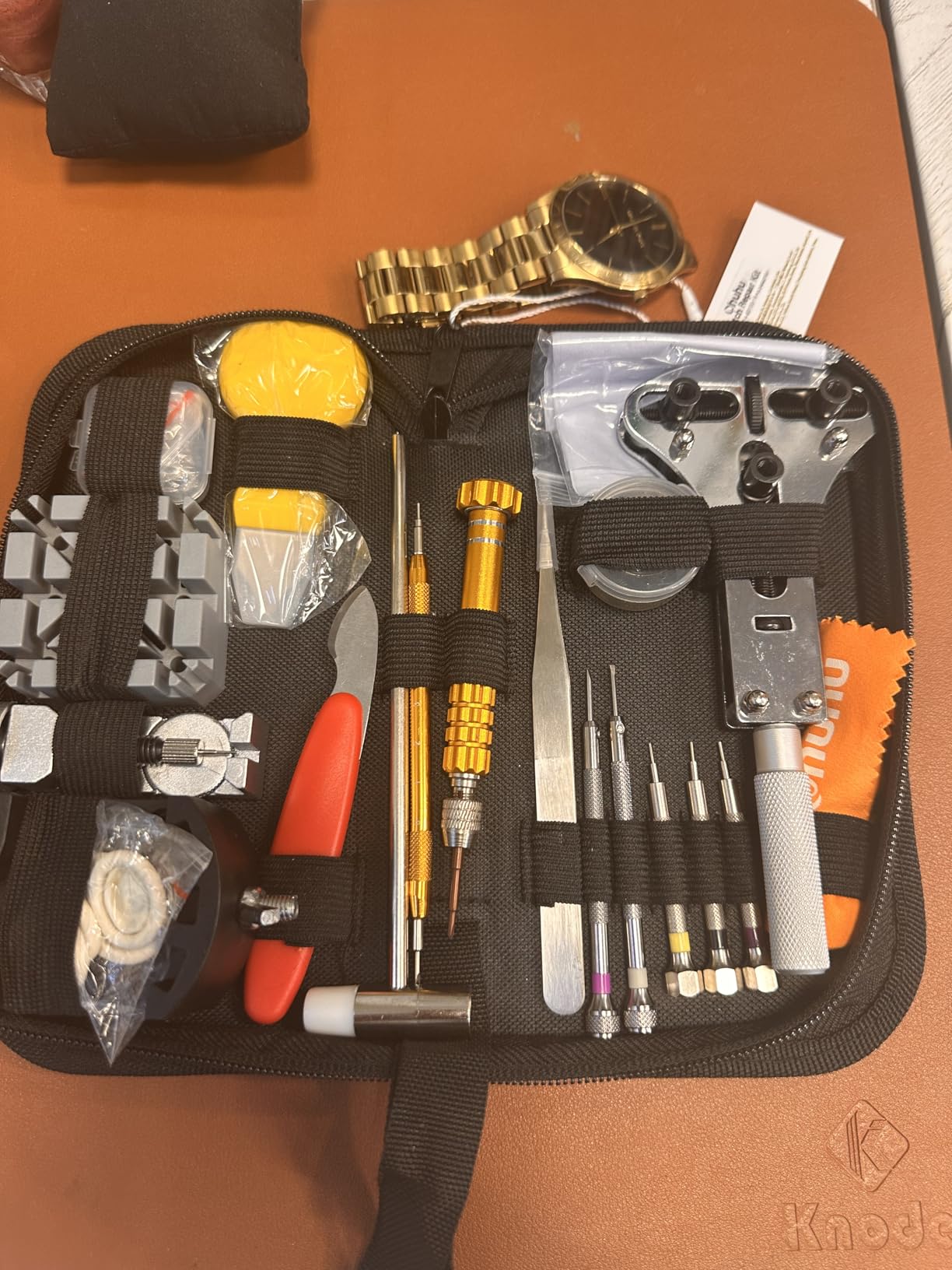 Watch Repair Kit, Ohuhu 192 PCS UPGRADED Heavy Duty Watch Link Removal Battery Replacement Band Tool Kit, Watch Back Remover Tool Professional Watch Repair Opener Tools with PU Leather Bag customer photo 1