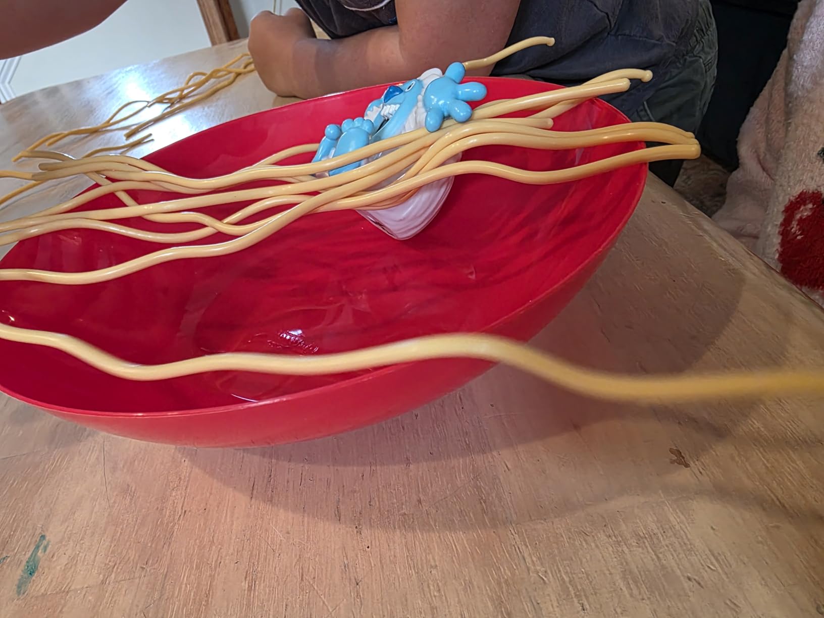 Yeti in My Spaghetti Board Game - Kids Games, Family Game, Multi-Player, Board Games for Family Night, Preschool Toys, Hand-Eye-Coordination Game, Don't Drop Yeti, Ages 4+ customer photo 1