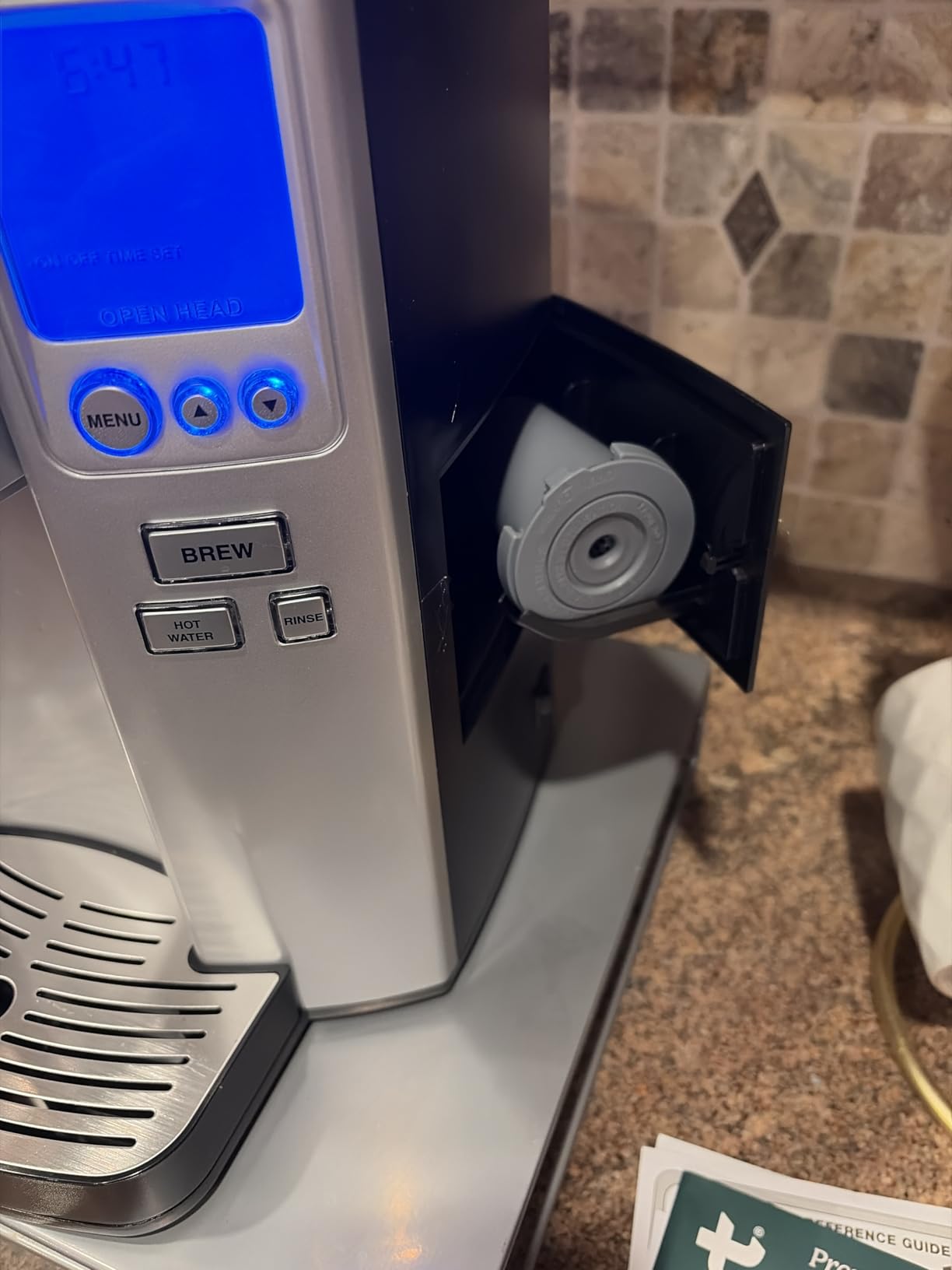 Cuisinart Coffee Maker, Single Serve 72-Ounce Reservoir Pod Coffee Machine, Programmable Brewing & Hot Water Dispenser, 3 Cup-Size Settings, Stainless Steel, SS-10P1, Silver customer photo 2