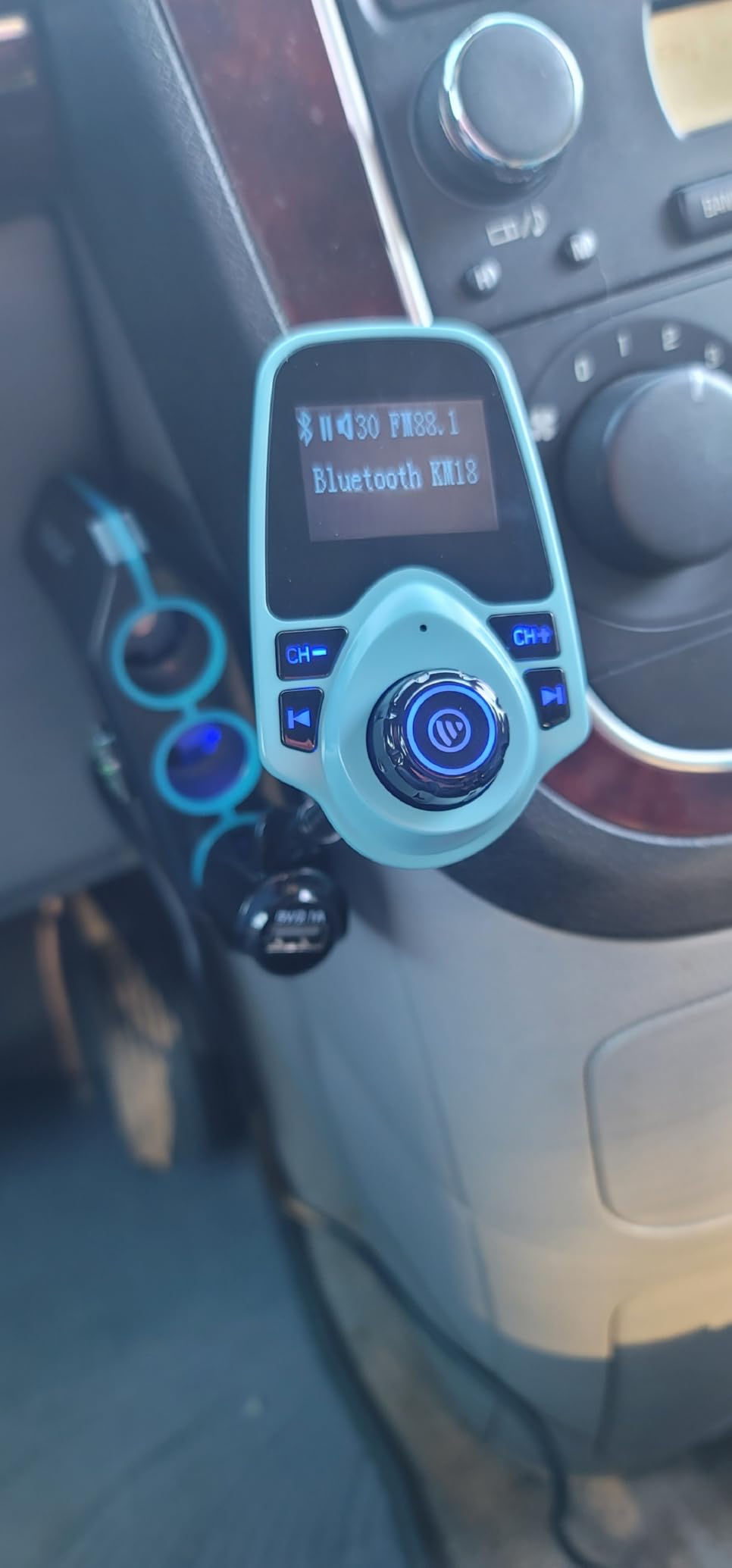 Nulaxy KM18 Bluetooth 5.4 Car Adapter with 1.44