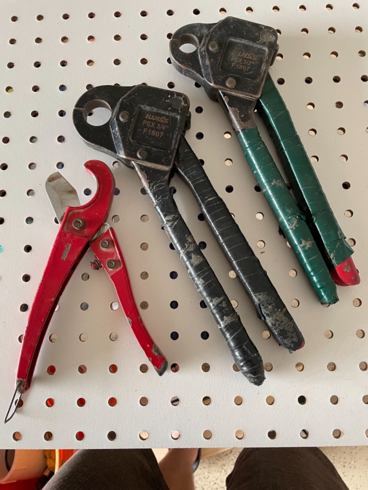 iCrimp Angle PEX Crimping Tool for 1/2-inch & 3/4-inch PEX Copper Crimp Rings and Barbed PEX Fitting, c/w PEX Tubing Cutter & Go/No-Go Gauge, Meets ASTM F1807 Standard customer photo 2