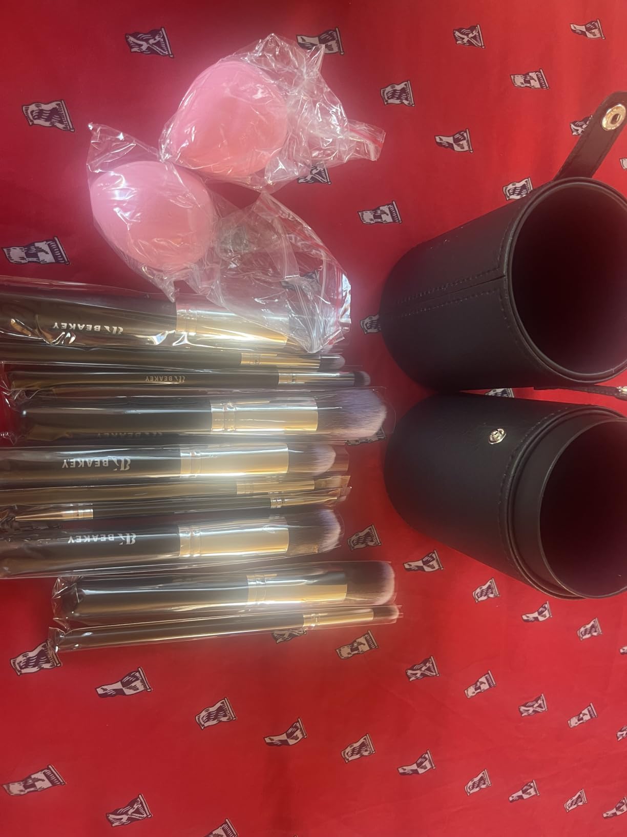 BEAKEY Makeup Brushes Set, Professional Foundation Eyeshadow Concealer Blush Powder Bronzer Applicator, 2 Blender Sponge with Beauty Paper Case customer photo 1