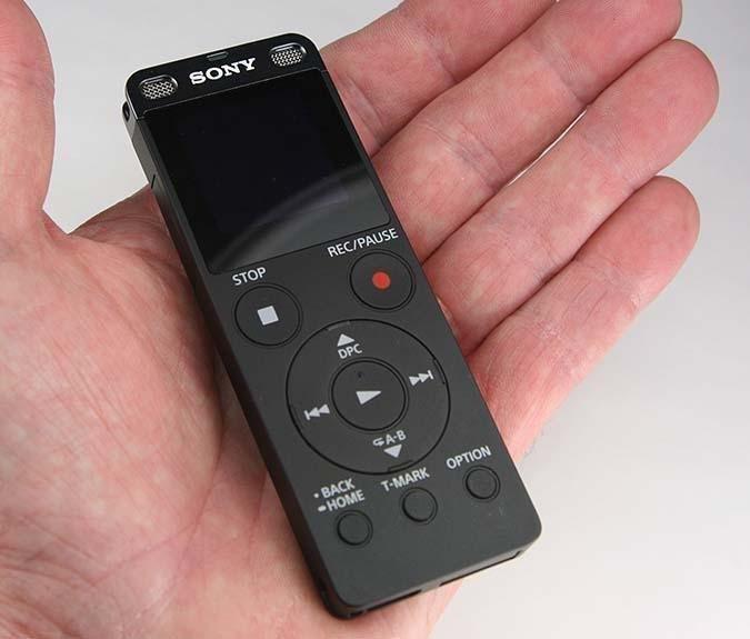 Sony ICDUX560BLK Digital Voice Recorder 1 inch Black customer photo 1