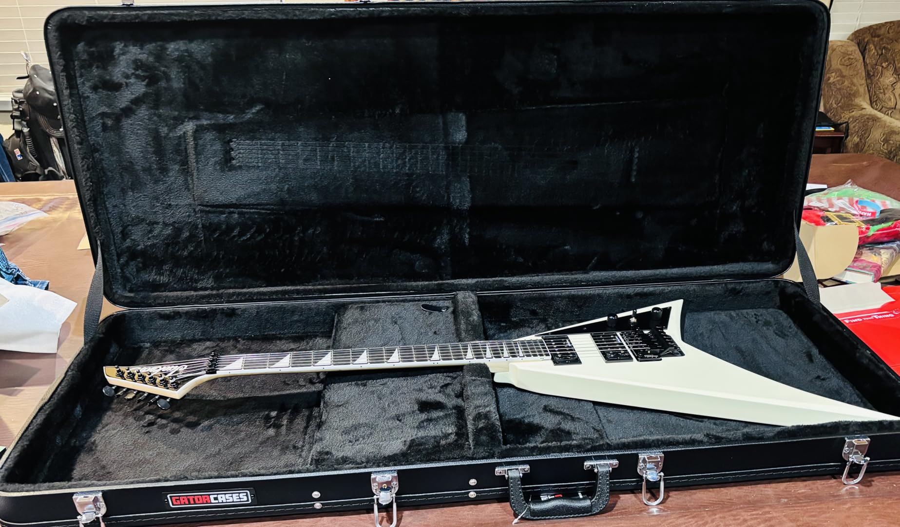 Gator Cases Traditional Series Hard-Shell Wood Case for Extreme-Shape Electric Guitar Bodies, Fits Flying V, Explorer, Warlock, and More, up to 47.5