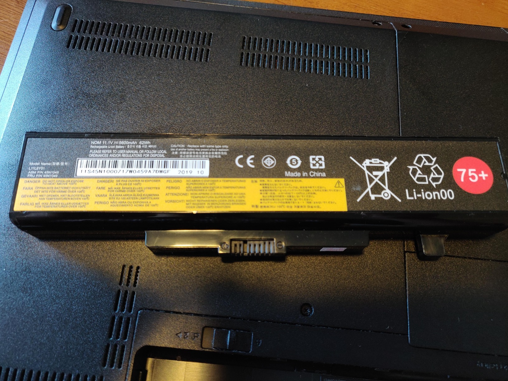 VUOHOEG B590 E530 E540 Laptop Battery Replacement for Lenovo ThinkPad E430 E431 E435 E440 E445 E531 E535 E545 customer photo 2