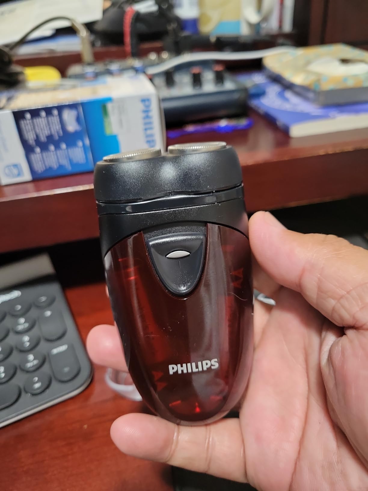 Philips PQ206 Electric shaver Battery powered Convenient to carry /GENUINE customer photo 1
