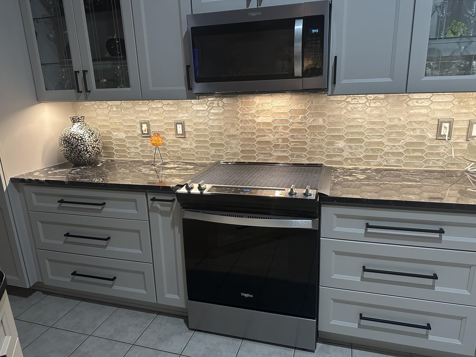 Under Cabinet LED Lighting Kit Plug in or Hardwired, 6 pcs 12 Inches Light Strips, 2000 Lumen, Super Bright, for Kitchen Counter, Closet, Shelf Lights, 31W, Warm White (6 Bars) customer photo 1
