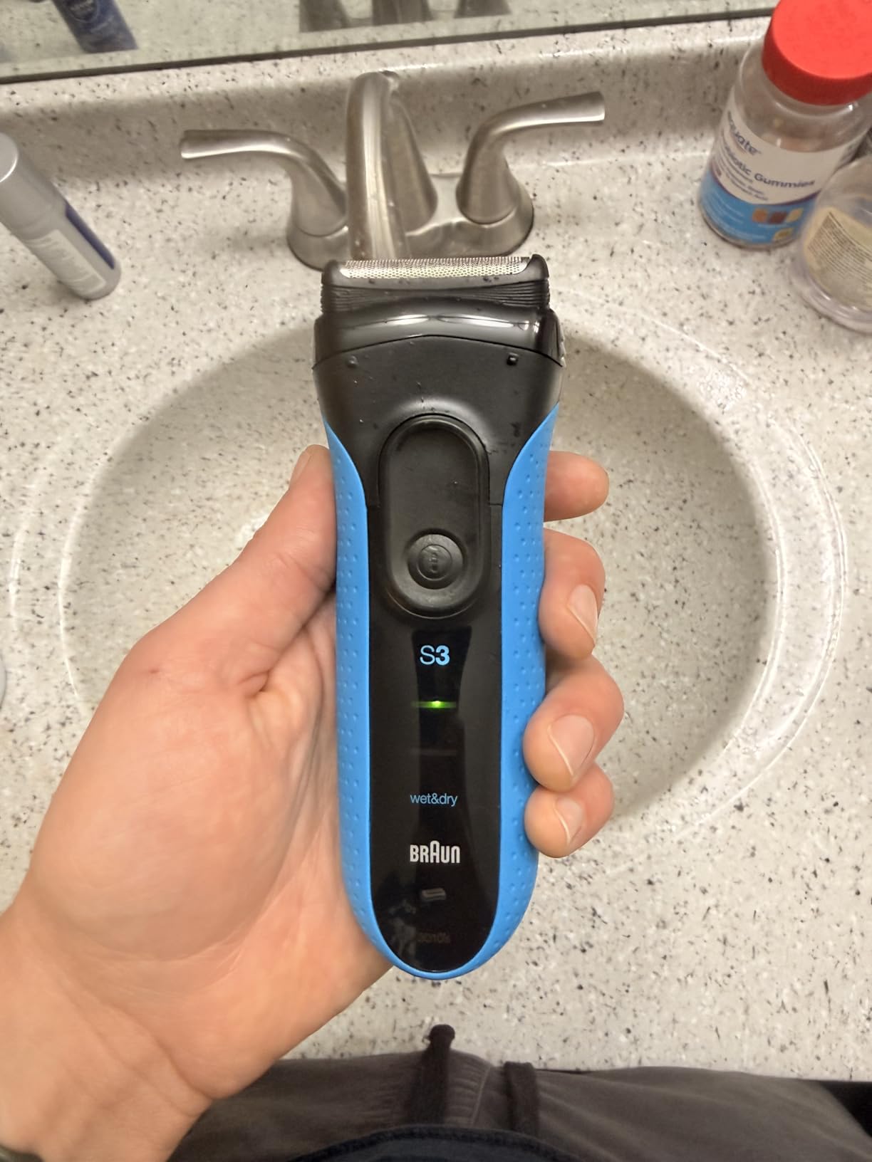 Braun Electric Razor for Men, Series 3 310s Electric Foil Shaver, Rechargeable, Wet & Dry customer photo 1