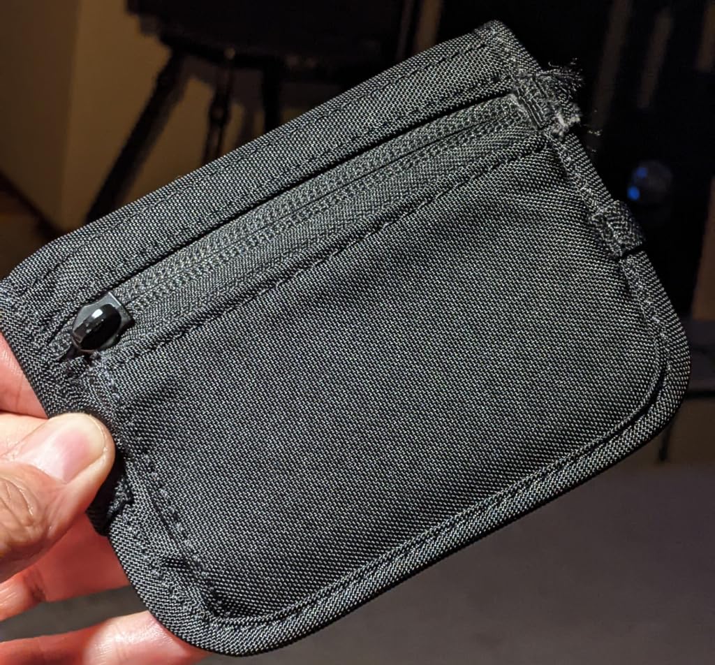 Pacsafe Rfidsafe V50 Anti-theft Blocking Compact Travel Wallet, Black customer photo 2