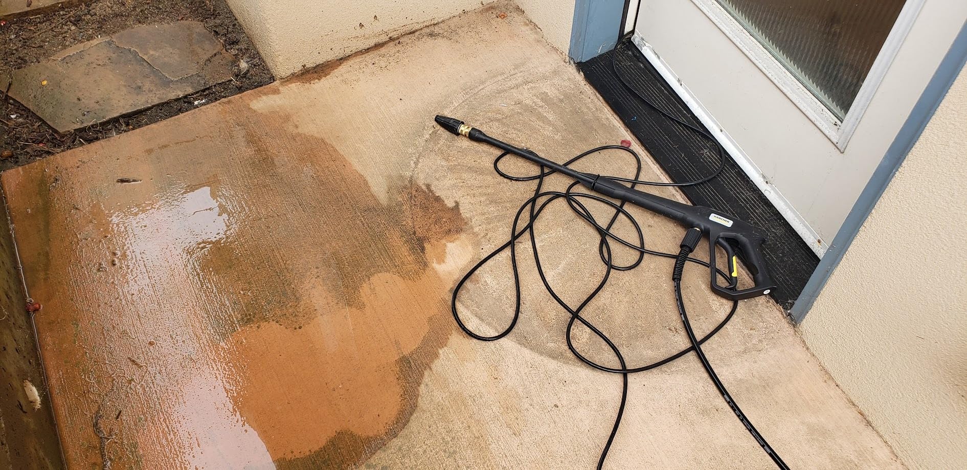 Karcher Pressure Washer K1700, 3 Spray Nozzles, Detergent Tank, for Cars, Driveways, Siding, Patios, 2125 max. PSI, 1.46 max. GPM customer photo 2