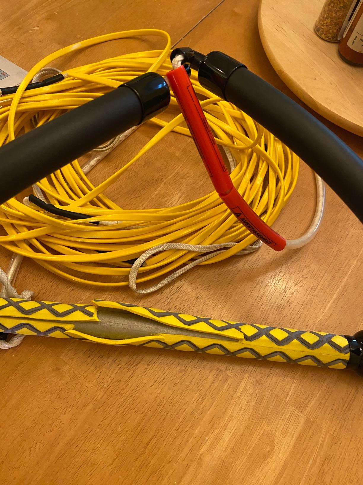 AIRHEAD Dyneema Flat Line Wakeboard Rope, 4 Sections, 70-Feet, Multiple Colors Available customer photo 2