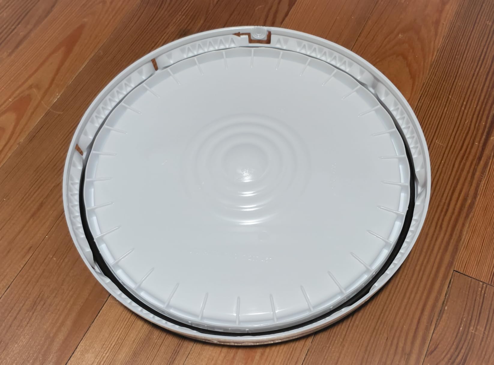 ePackageSupply 5 Gallon Bucket - Food Grade Bucket with Airtight Gasketed Tear Strip Lid, BPA-Free, Heavy-Duty 90 Mil HDPE Plastic Pail, Bulk Storage, Durable Container, Made in USA - White, 6 Packs customer photo 1