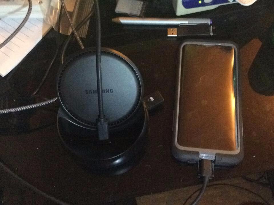 Samsung DeX Station, Desktop Experience for Samsung Galaxy Note8, Galaxy S8, S8+, S9, and S9+ W/ AFC USB-C Wall Charger (US Version with Warranty) customer photo 2