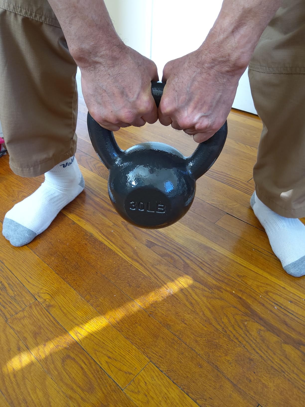 Amazon Basics Cast Iron Kettlebell customer photo 1