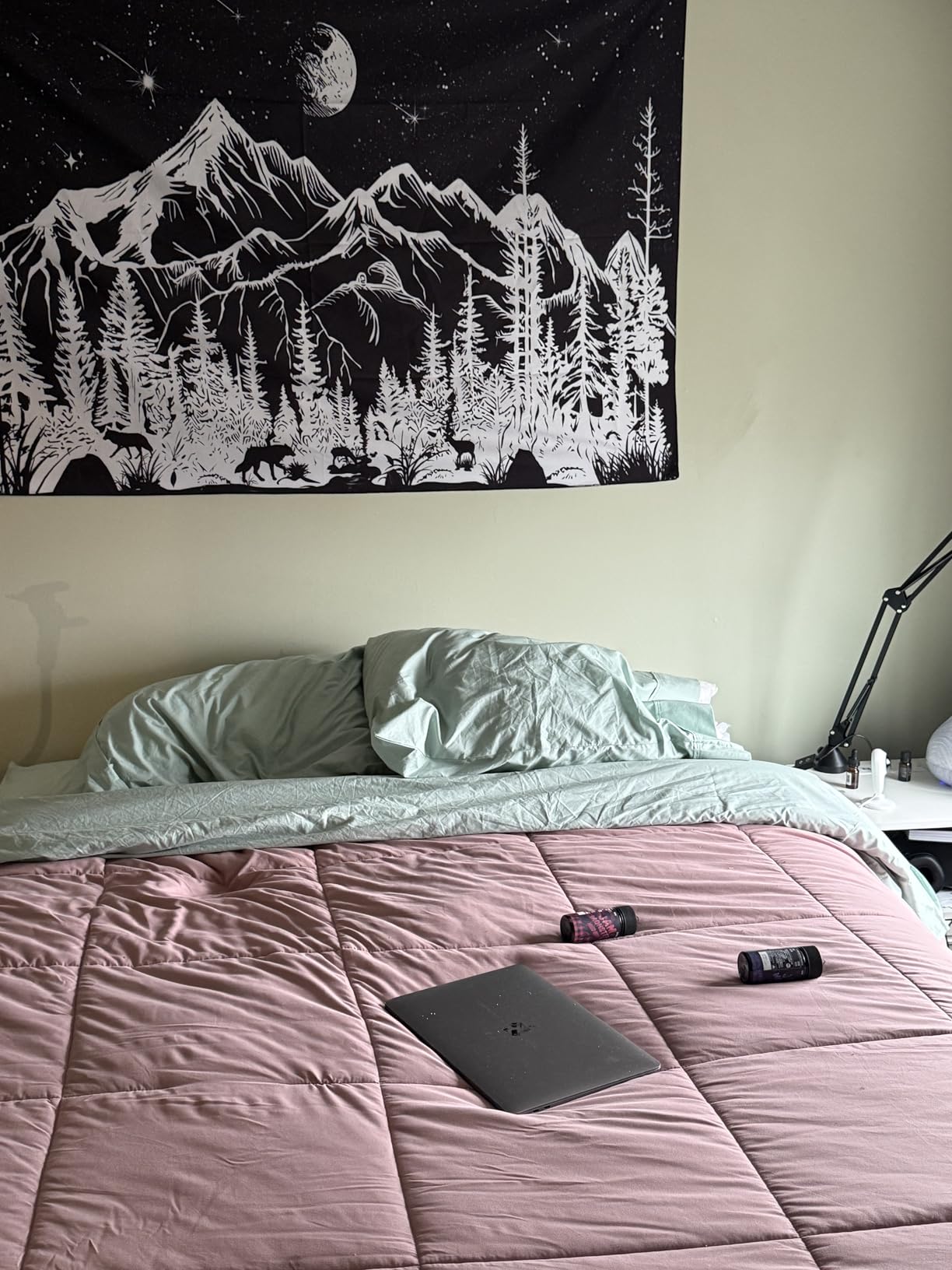 Linen Home 100% Cotton Percale Sheets Queen Size, White, Deep Pocket, 4 Pieces Set - 1 Flat, 1 Deep Pocket Fitted Sheet and 2 Pillowcases, Crisp Cool and Strong Bed Linen customer photo 1
