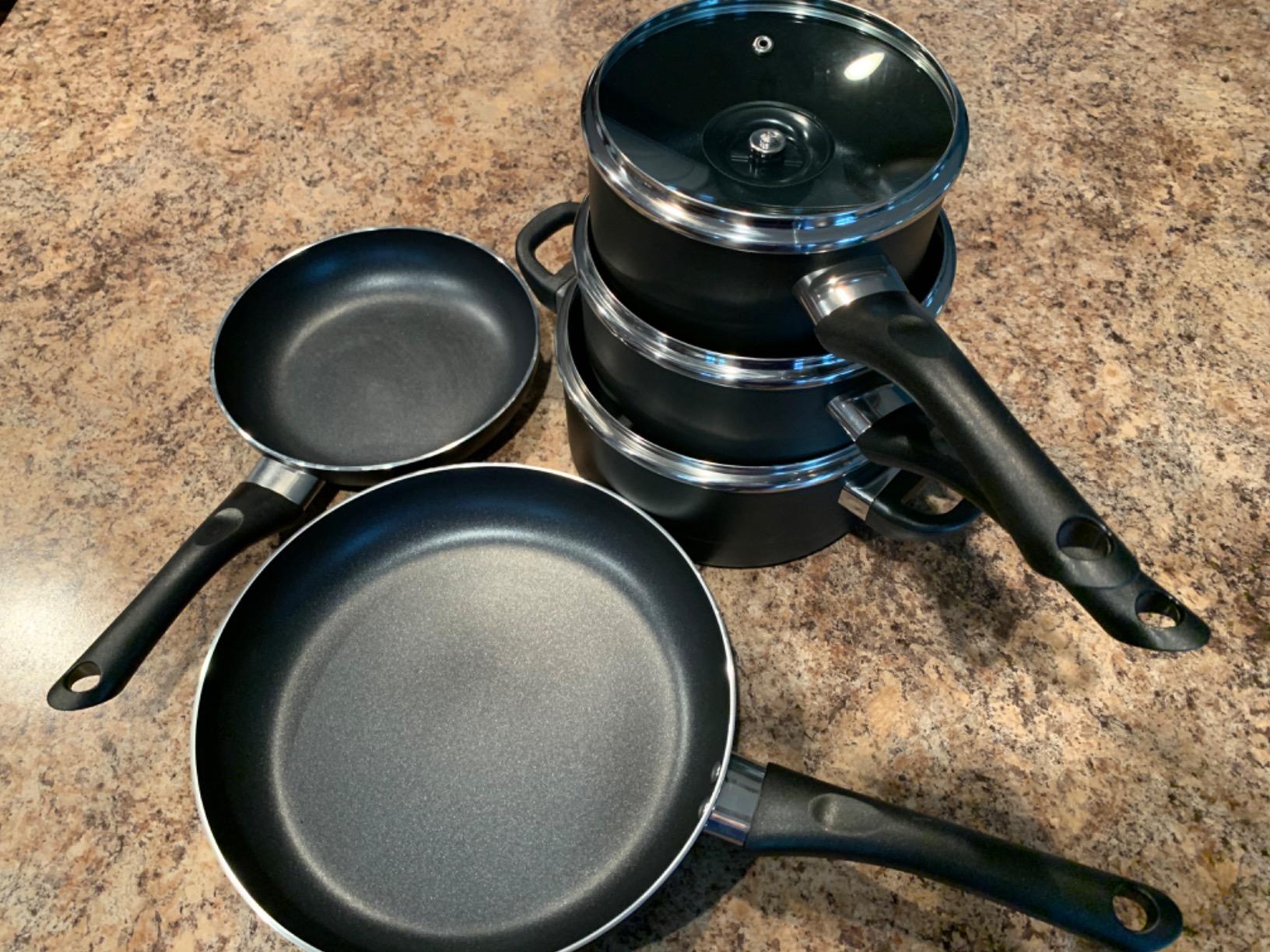 Amazon Basics Non-Stick Kitchen Cookware 8-Piece Set, Non-Induction, Includes Pots and Pans, Black customer photo 2